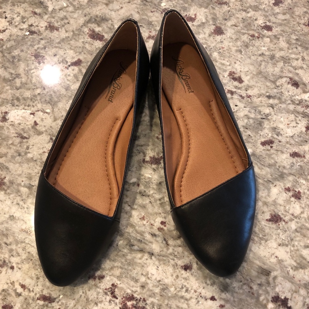 Women’s flats